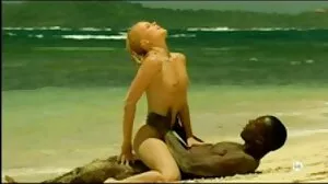 نوجوانوں کے گیلے بلی سیاہ ڈک کے ساتھ بھرا