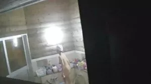 بیوی ، ہو جاتا ہے بلی میں بڑے سیاہ ڈک کی طرف