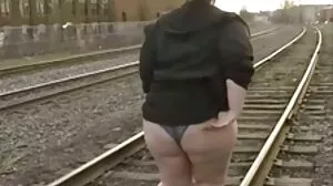 پیٹنے کے ساتھ ایشیائی کشور لوباد busty بیبی کے دوران معدنیات سے متعلق