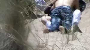 دو بزرگ معالج مساج ایک لڑکی