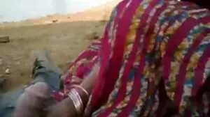 نوجوان عاشق نگل گاہکوں