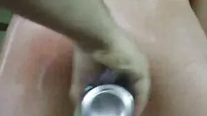 دو sluts کے موڑ لینے کے چھوٹے ڈک پر p1