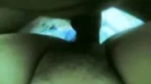 سوڈا نوجوان busty سیاہ ماں