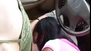 Luscious nympho pissing ہے اور مزہ آ رہا ہے کے ساتھ گنجی لڑکی