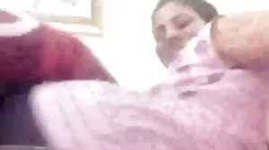 Nina Elle ہو جاتا ہے gangbanized سیاہ دوستوں کی طرف سے